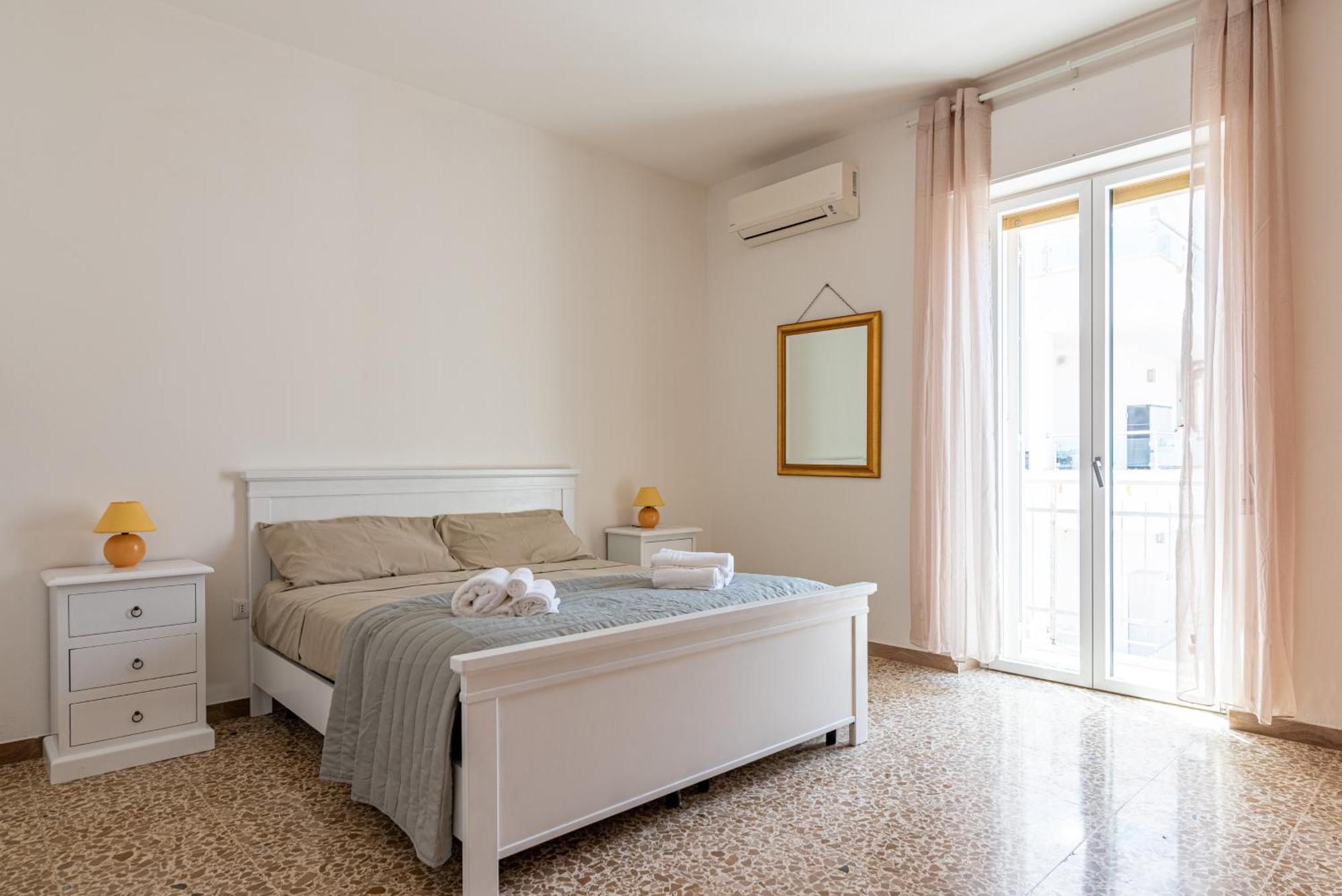 Venerdi House Apartment Alghero Bagian luar foto